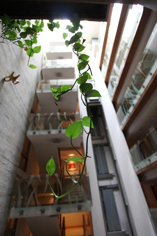 Lakeshore Hotel & Apartments Dhaka Buitenkant foto