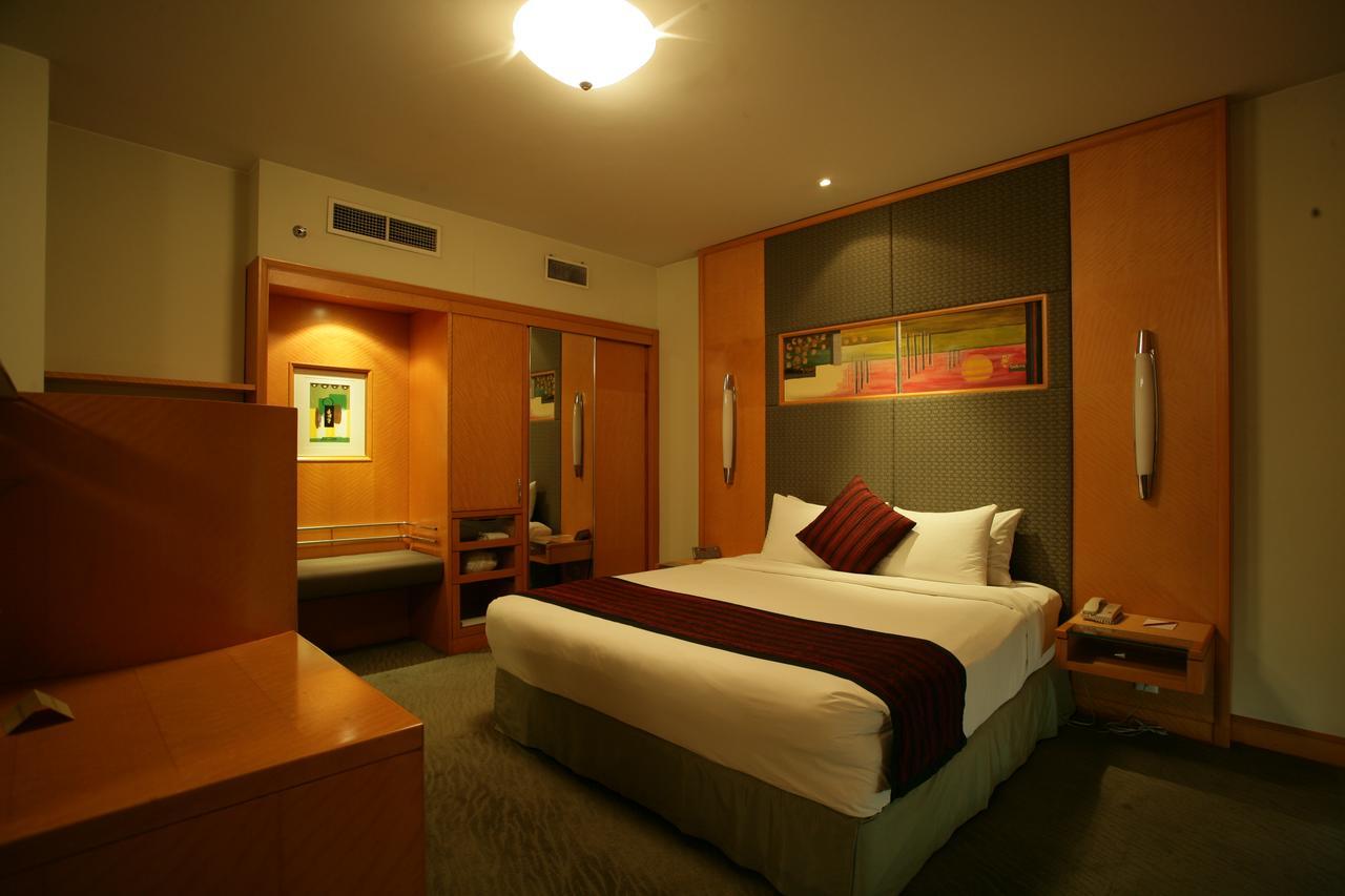 Lakeshore Hotel & Apartments Dhaka Buitenkant foto