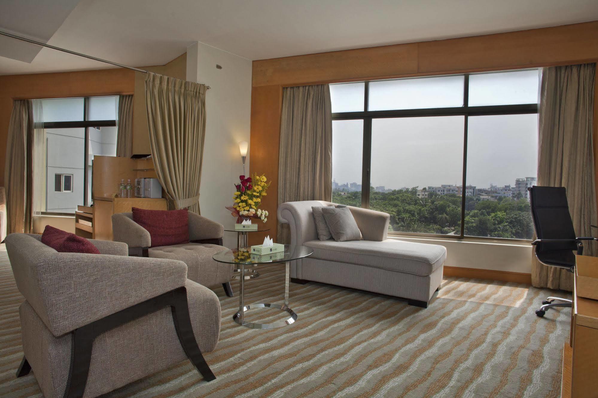 Lakeshore Hotel & Apartments Dhaka Buitenkant foto