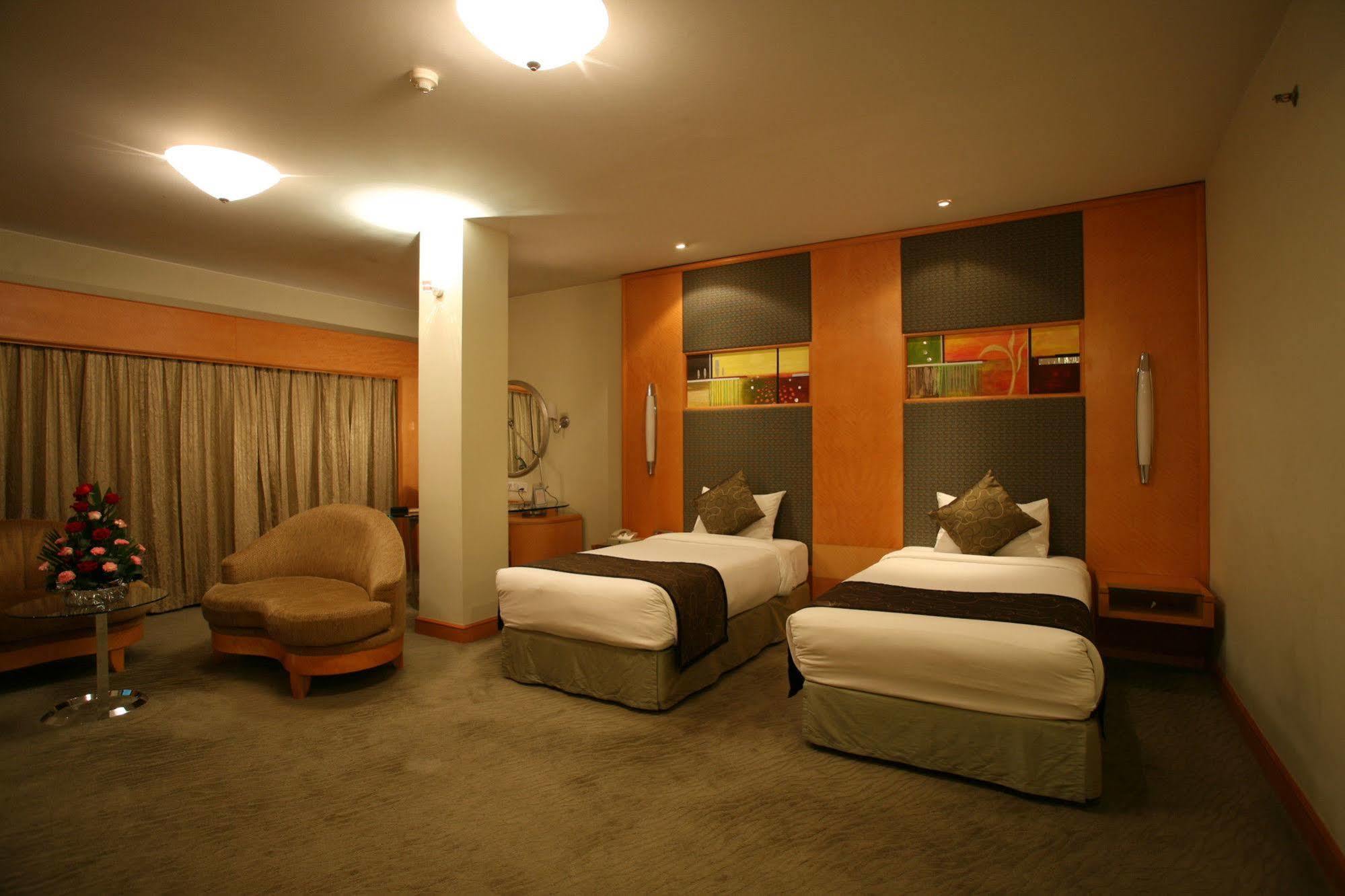 Lakeshore Hotel & Apartments Dhaka Buitenkant foto