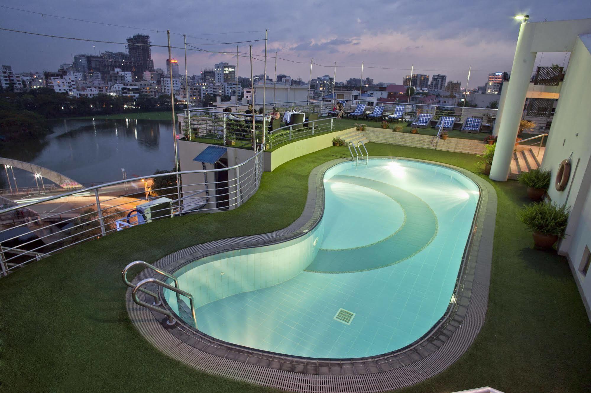 Lakeshore Hotel & Apartments Dhaka Buitenkant foto