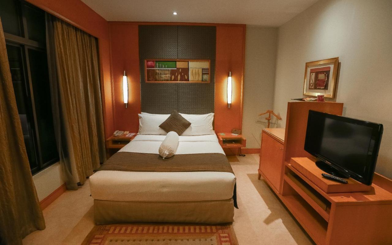 Lakeshore Hotel & Apartments Dhaka Buitenkant foto